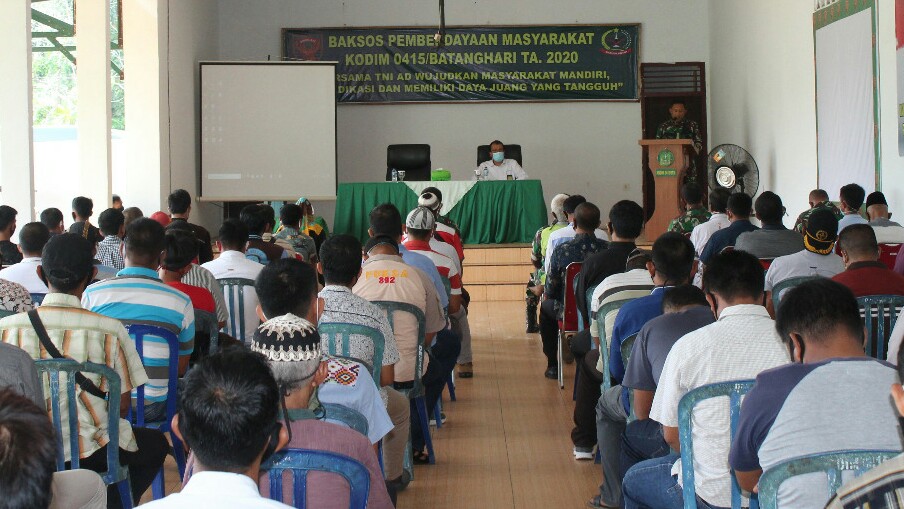 Tingkatkan Ekonomi Kerakyatan di Tengah Pandemi Covid -19, Kodim Batanghari Edukasi Budidaya Ikan Lele