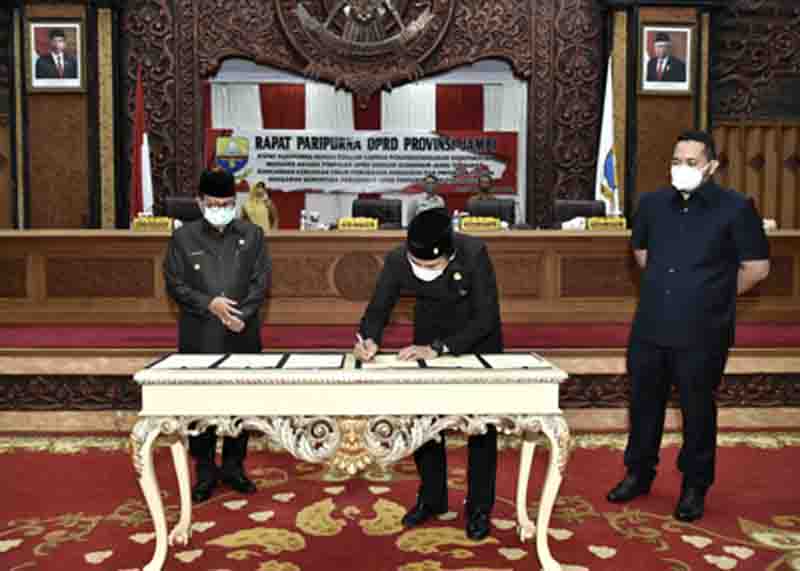 Gubernur- DPRD Sepakati KUPA PPAS-P 2020 Provinsi Jambi