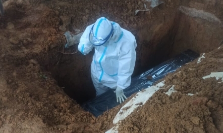 Haryanto Teteskan Air Mata Setiap Makamkan Korban Covid-19