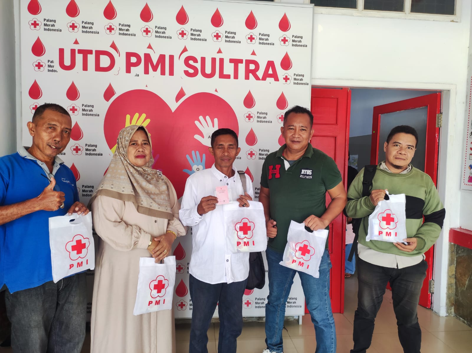 Meriahkan HUT ke-7, SMSI Sultra Gandeng PMI Gelar Donor Darah