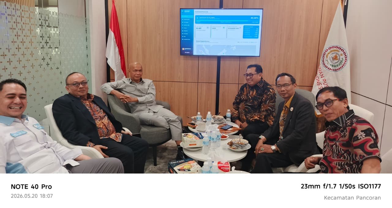Ketum SMSI Firdaus dan JAM Intel Kejagung Reda Mathovani Bahas Sinergi Kejagung, ABPEDNAS dan SMSI Sukseskan Jaga Desa dan Jaga Dapur MBG